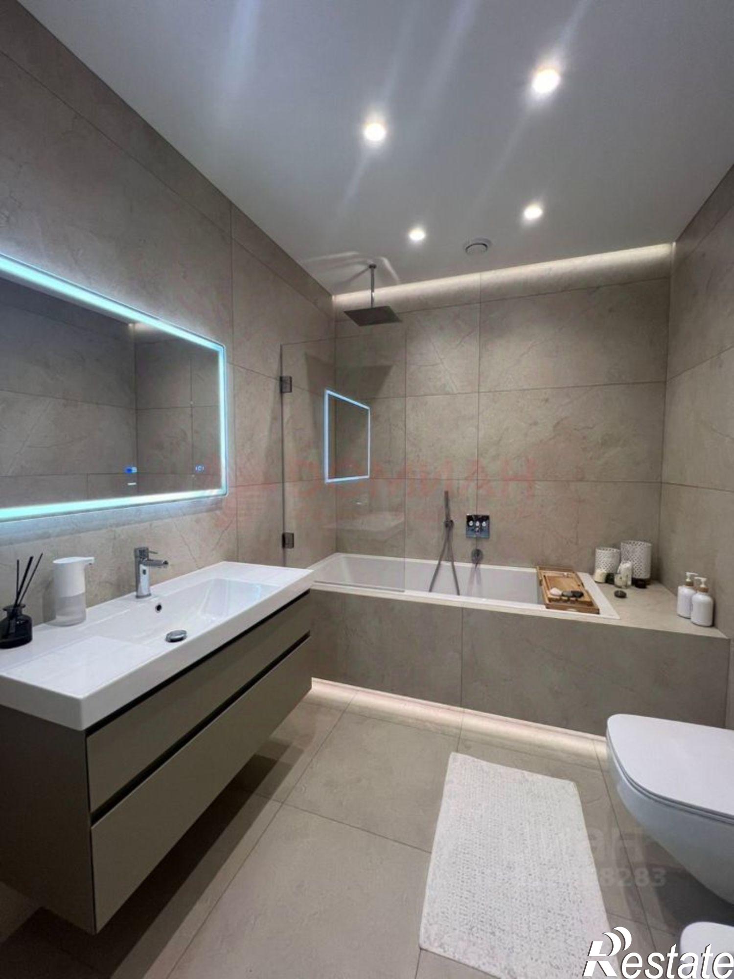 Купить квартиру за 15 700 000 рублей на улица Фрунзе, 82/55