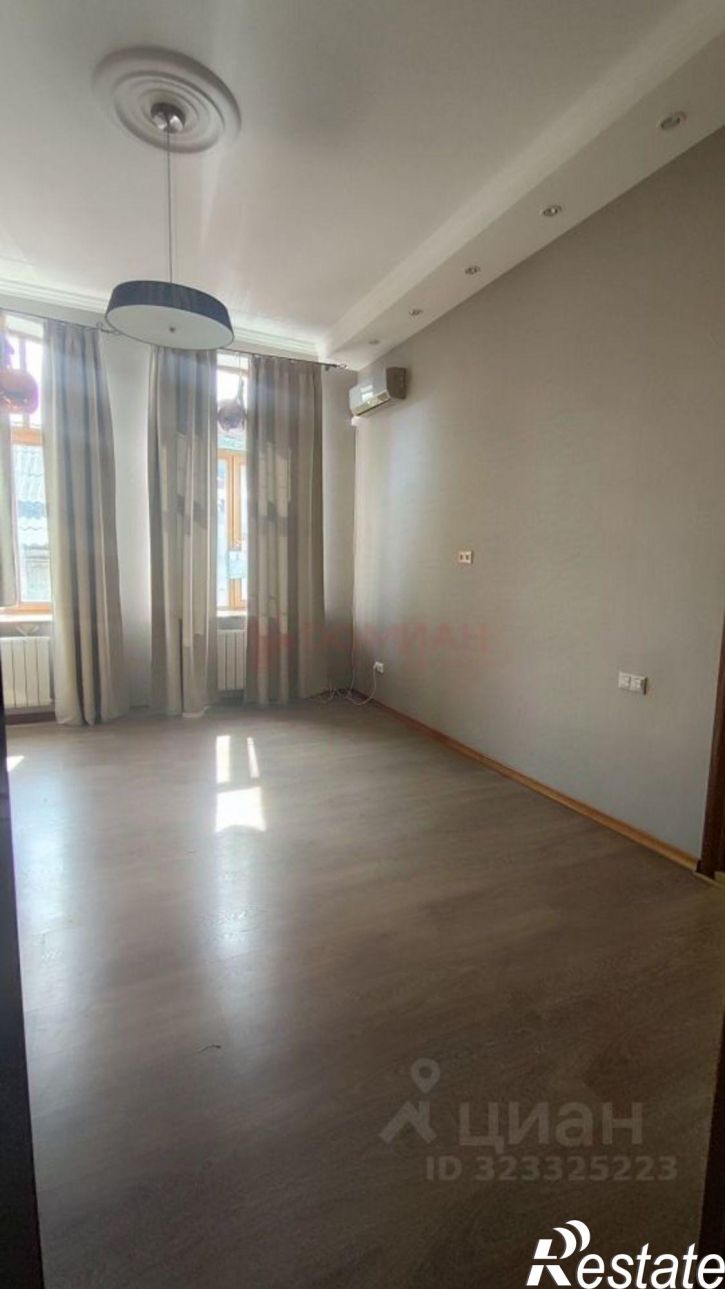 4-комн квартира Комитетская улица, 102,  д. 102