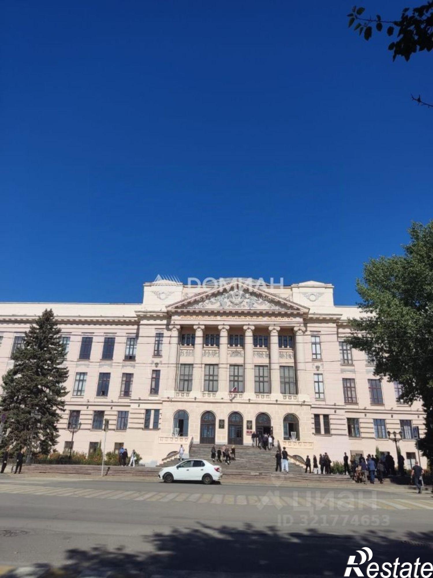 Купить квартиру за 2 250 000 рублей на улица Орджоникидзе, 44