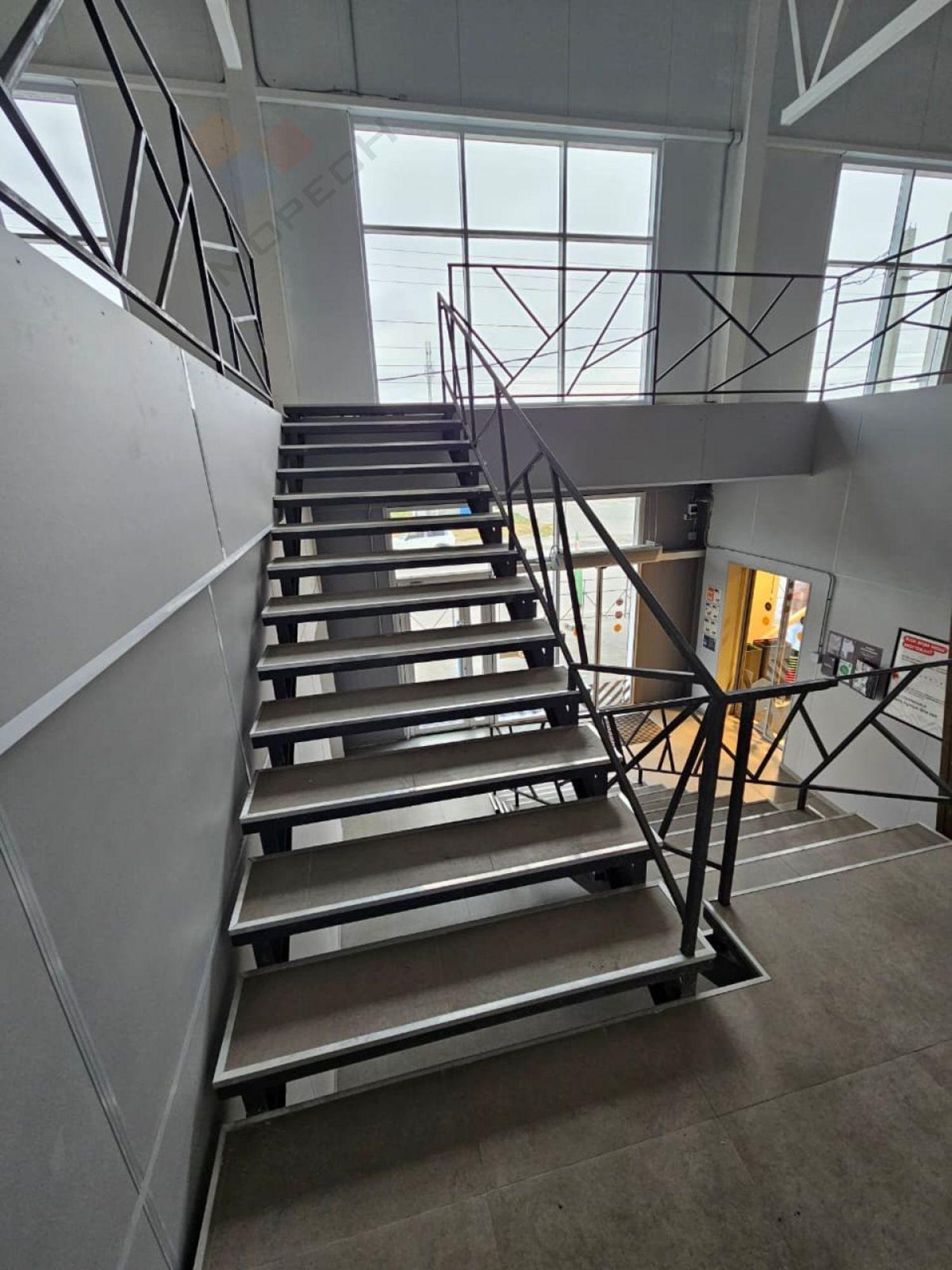 Сдать торговое помещение за 464 000 рублей на Харьковское ш, 23А