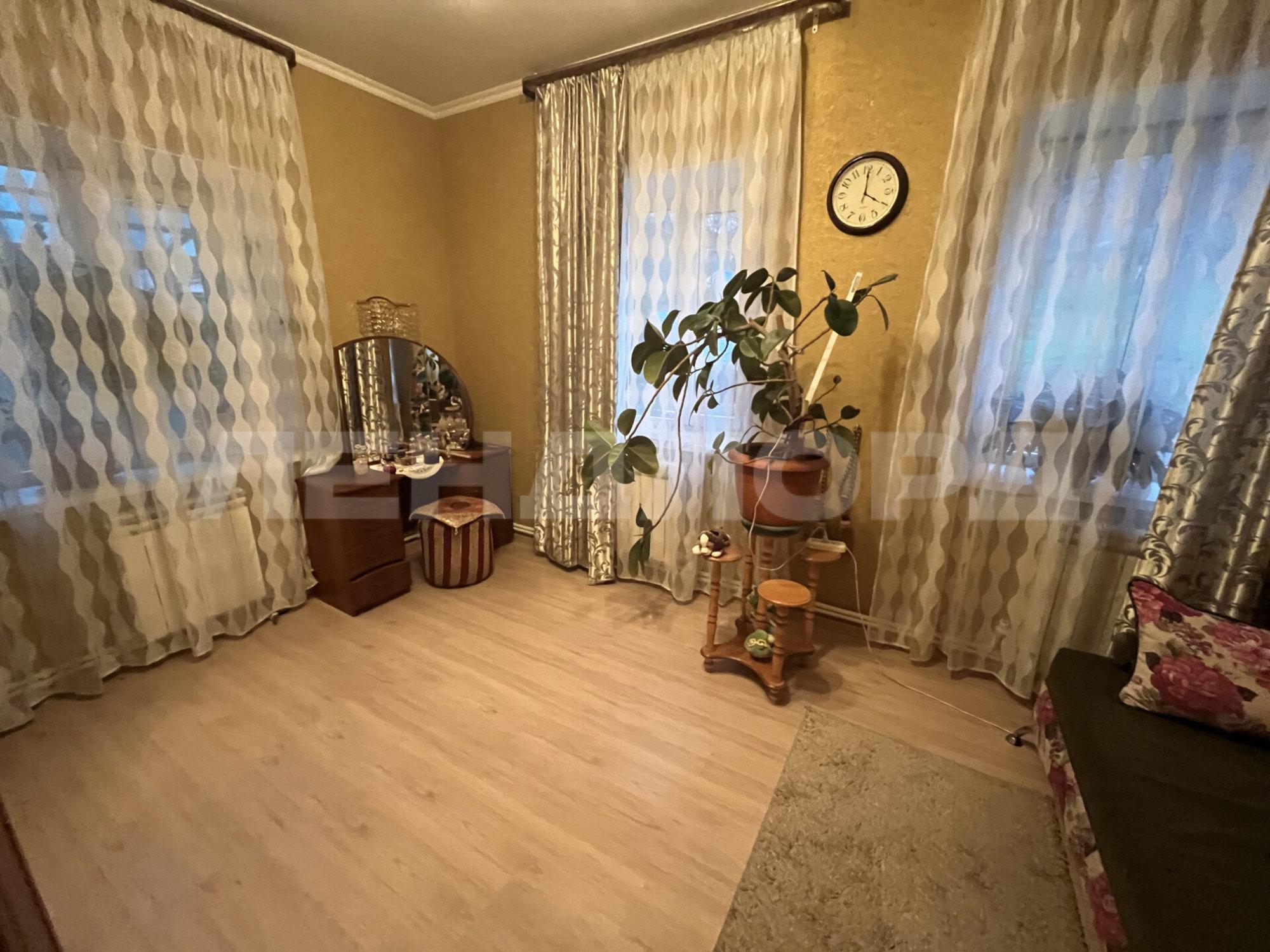 Купить дачу, дом, коттедж за 6 000 000 рублей на Октябрьская улица