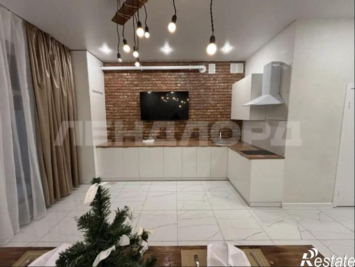 3-комн квартира улица Никольского, 160А