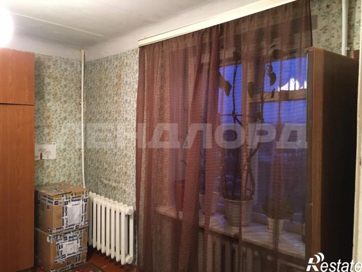 4-комн квартира улица Калинина, 77