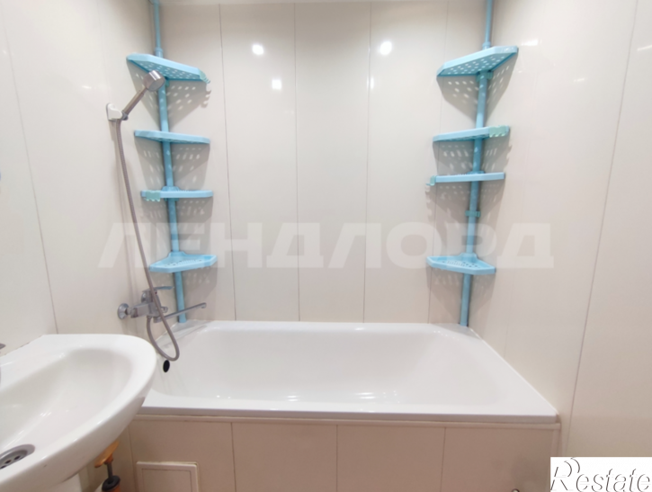 3-комн квартира улица Визирова, 4