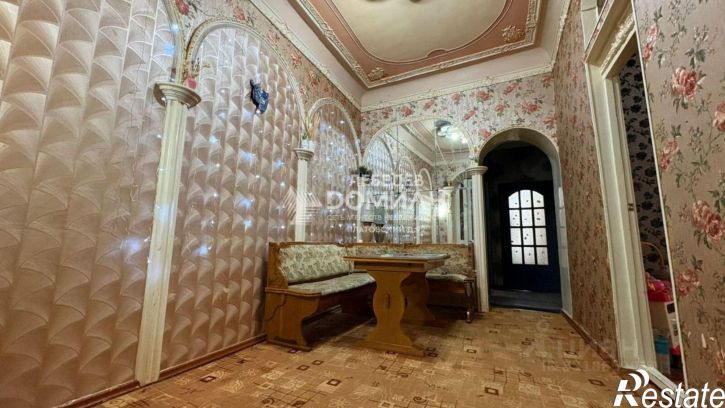 6-комн квартира Платовский пр-кт, 72,  д. 72