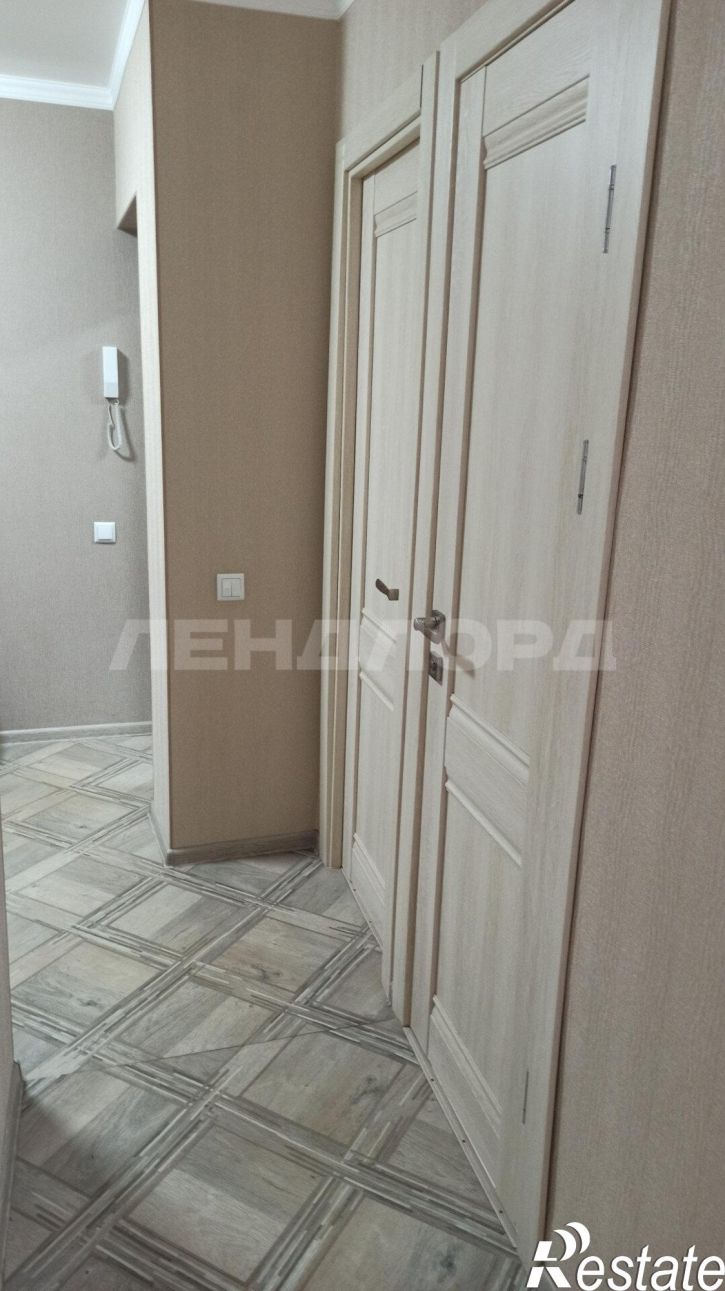3-комн квартира улица Энгельса, 50