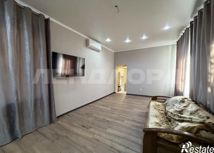3-комн квартира улица Грекова, 43