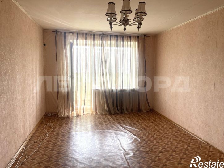 2-комн квартира улица Титова, 4