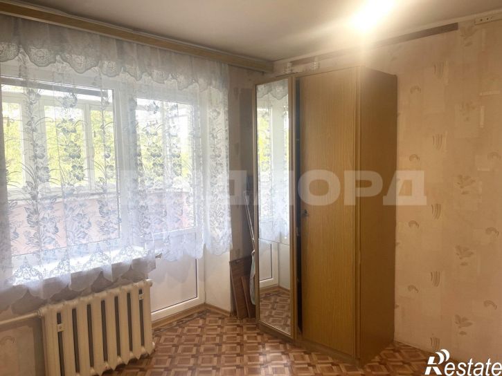 2-комн квартира улица Титова, 4