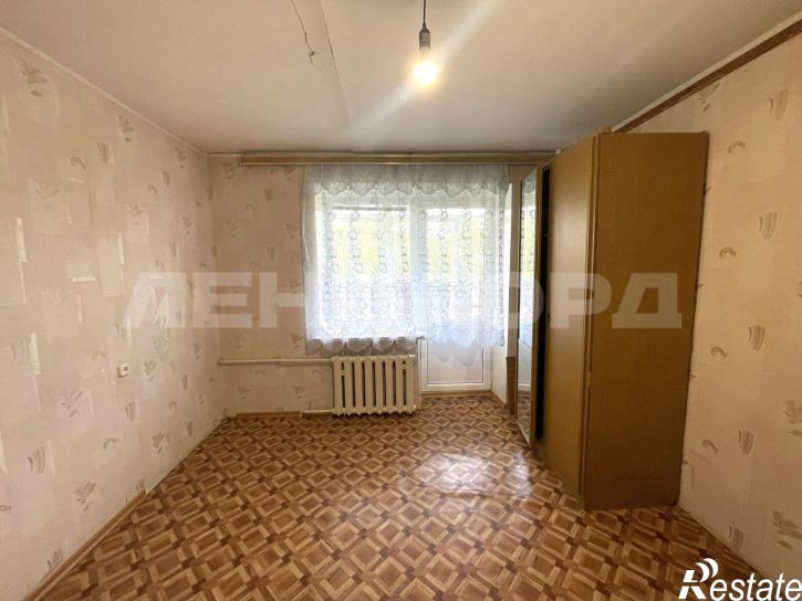 2-комн квартира улица Титова, 4
