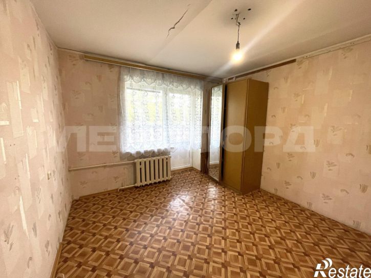 2-комн квартира улица Титова, 4