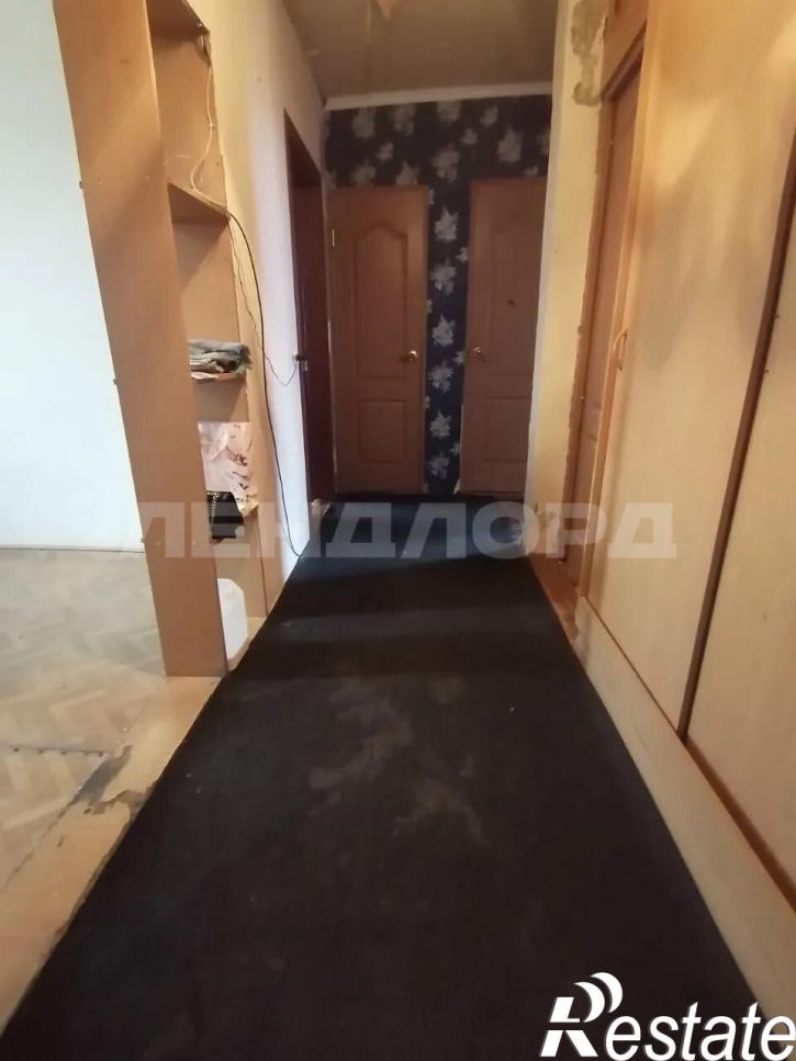 3-комн квартира улица Авиаторов, 12