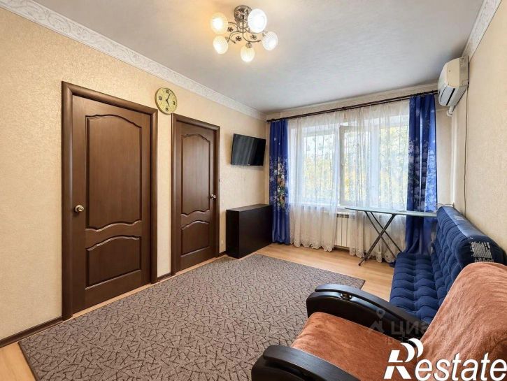 4-комн квартира улица Петрова, 44,  д. 44