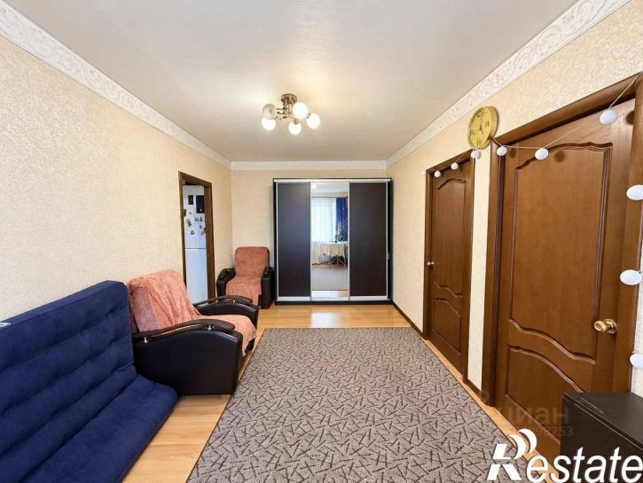 4-комн квартира улица Петрова, 44,  д. 44