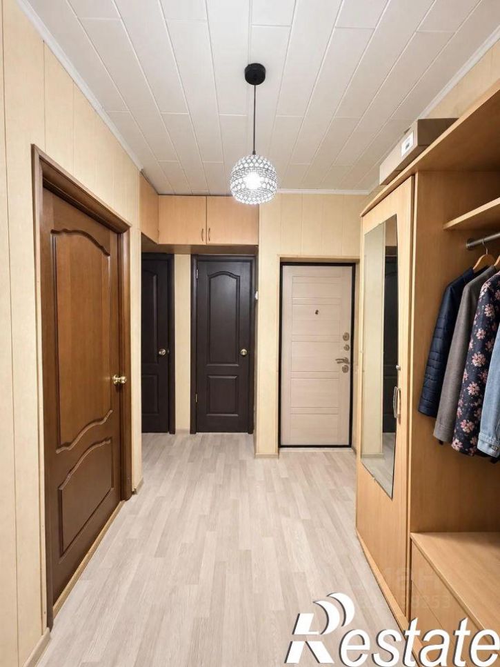 4-комн квартира улица Петрова, 44,  д. 44