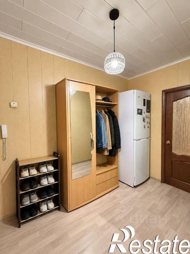 4-комн квартира улица Петрова, 44,  д. 44