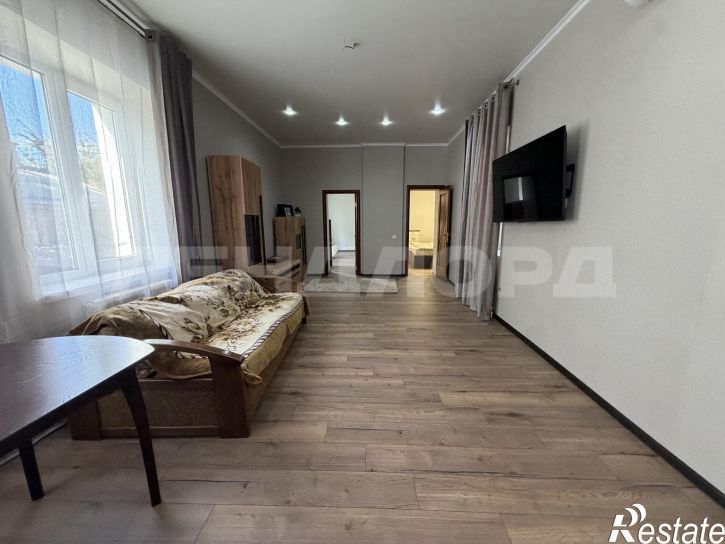 3-комн квартира улица Грекова, 43